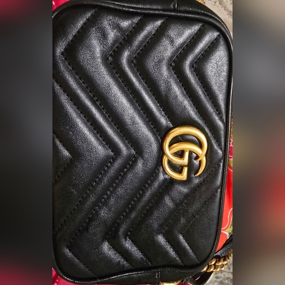 Gucci GG MARMONT SMALL SHOULDER BAG Authentic - Picture 2 of 9